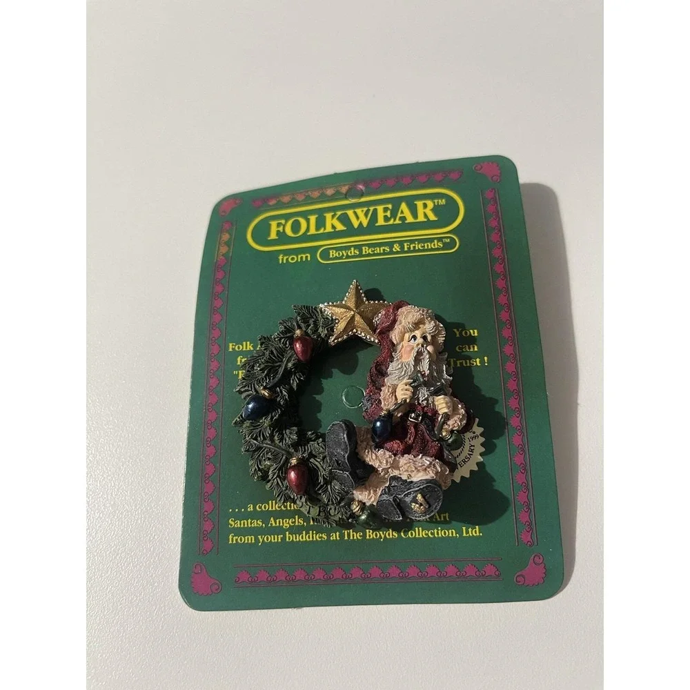 Boyds Folkwear Santa Christmas Wreath  Pin Folkwear Santa  Resin 1995‎ NEW